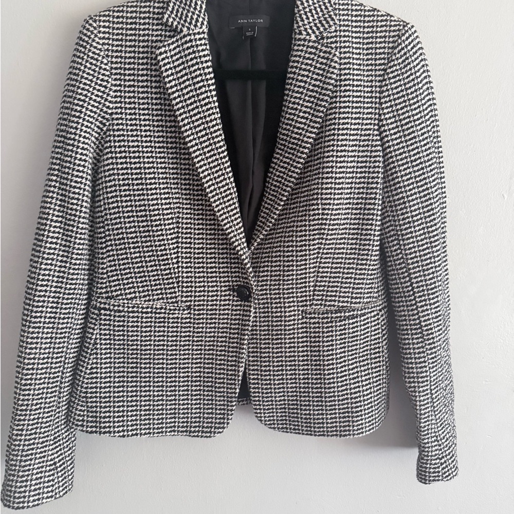 Ann Taylor Houndstooth Blazer in Black and White